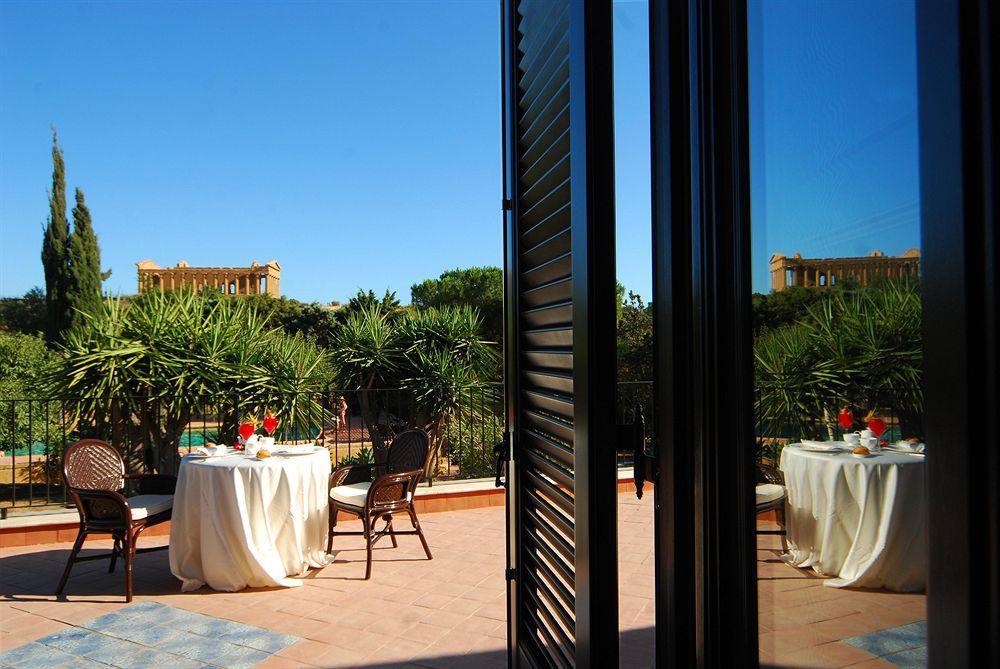 Villa Athena Resort Agrigento Restauracja zdjęcie The terrace of the hotel